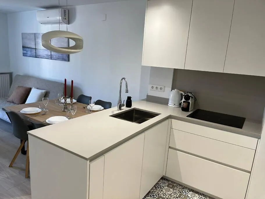 Nice New Flat Near The Beach リョレート・デ・マル